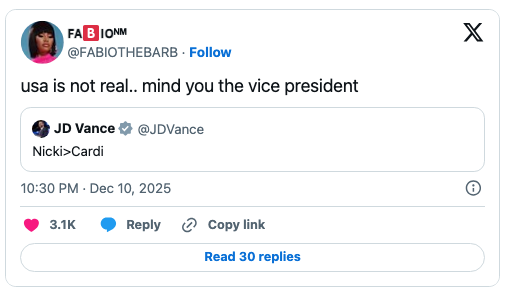 Tweet som håner en annen tweet som sier «Nicki>Cardi," stiller humoristisk spørsmålstegn ved virkeligheten og nevner visepresidenten
