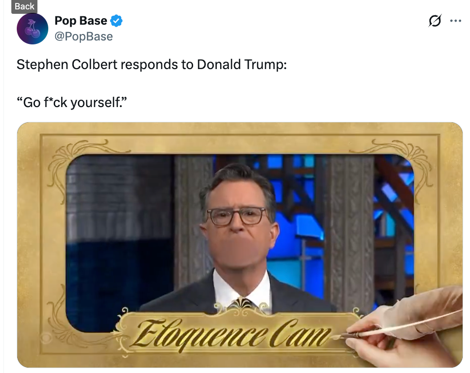 Stephen Colbert på en TV-skjerm, uklare lepper, over en bildetekst som humoristisk siterer et eksplisitt svar til Donald Trump