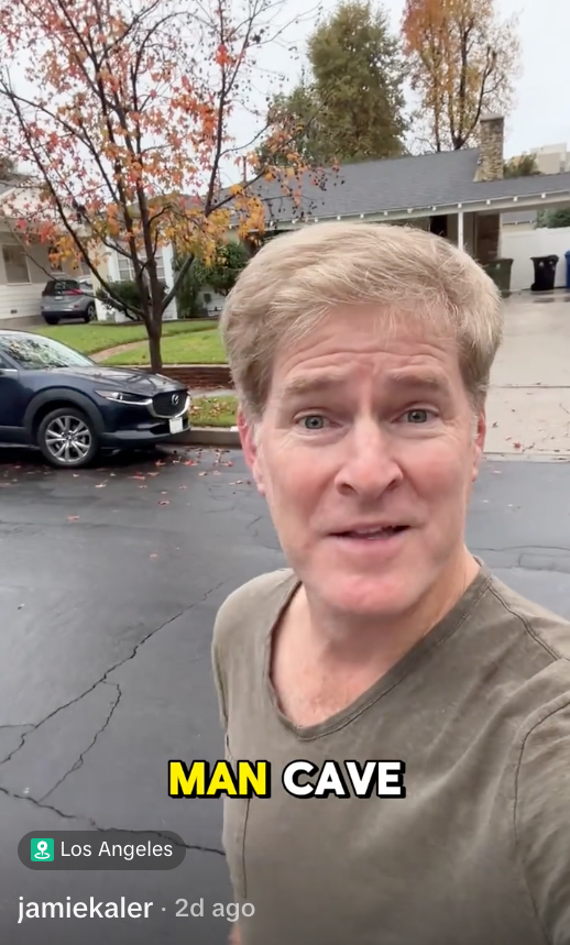 Mann utendørs med et overrasket uttrykk, med bildeteksten 