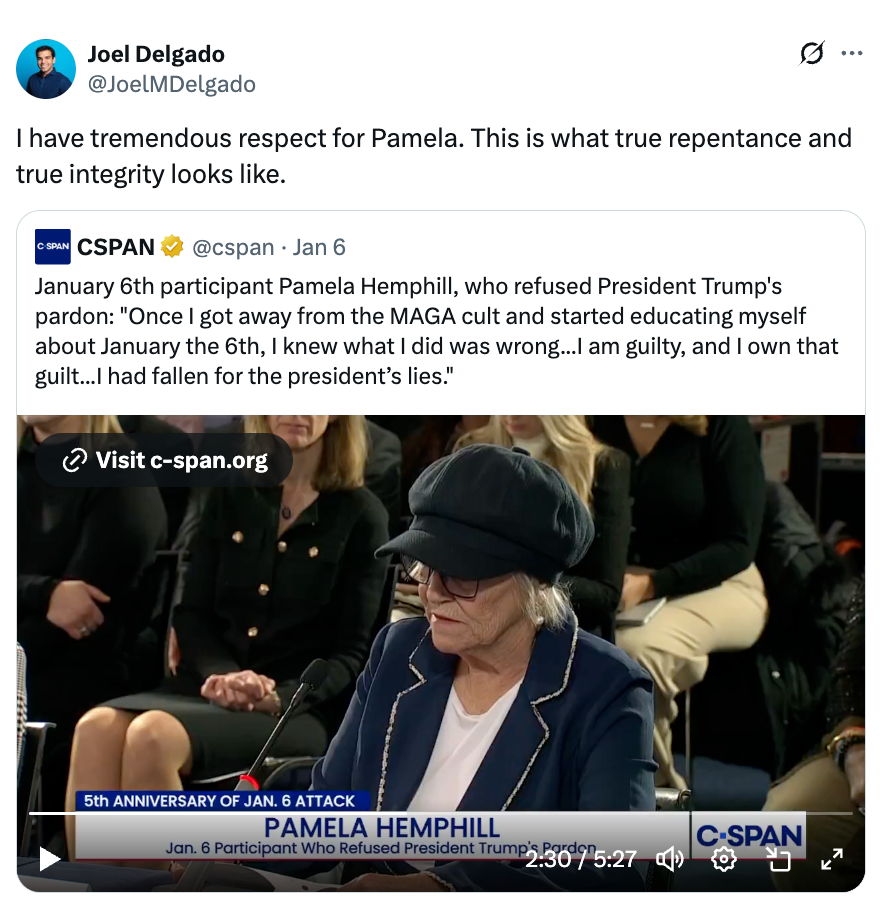 Tweet fremhever Pamela Hemphills uttalelse om å avvise Trumps benådning, uttrykke beklagelse over hennes engasjement 6. januar og ta ansvar