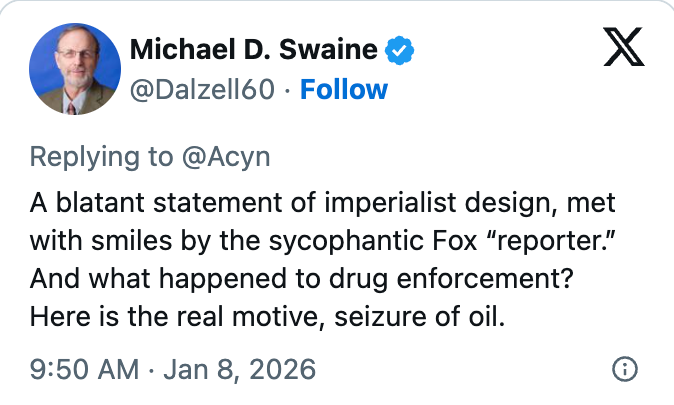 Tweet som diskuterer imperialistisk design, Fox News og narkotikahåndhevelse, stiller spørsmål ved motiver og foreslår oljebeslag. Datert 8. januar 2026