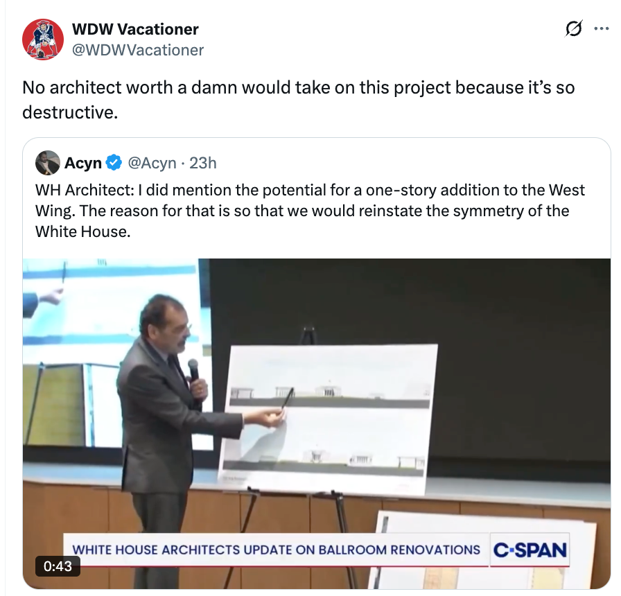 En person presenterer arkitektoniske planer på C-SPAN. Tweeten kritiserer prosjektets innvirkning, og antyder at det er for ødeleggende