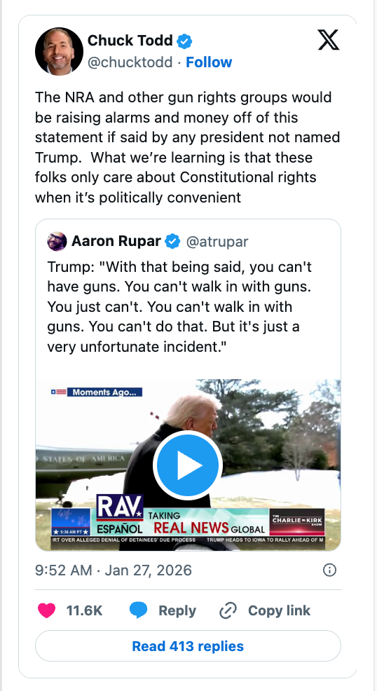 Tweet av Chuck Todd med en video av Trump som diskuterer våpen, med kommentarer om NRA og andre våpenrettighetsgrupper