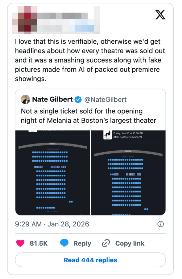 Sammendrag av tweeten: Nate Gilbert deler to sitteoversikter for teater som viser ingen solgte billetter til "Melania" på Bostons største teater
