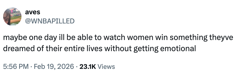 Tweet av bruker aves uttrykker håp om å se kvinner oppnå livslange drømmer uten å bli emosjonelle