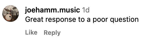 Kommenter som berømmer et svar på et spørsmål på sosiale medier