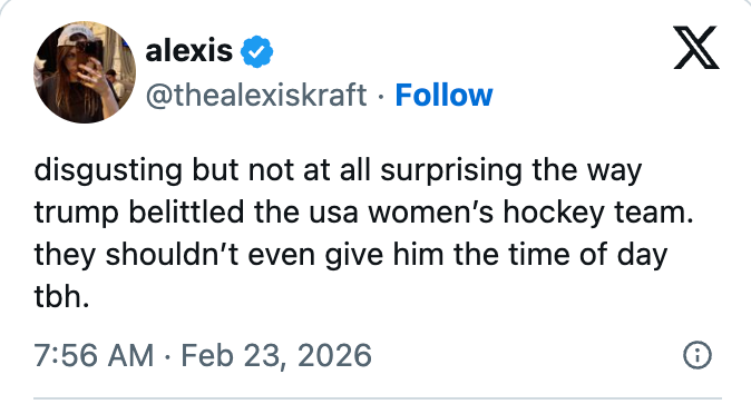 Tweet som kritiserer Trump for å nedverdige det amerikanske kvinnehockeylaget, og foreslår at de burde ignorere ham. Datert 23. februar 2026