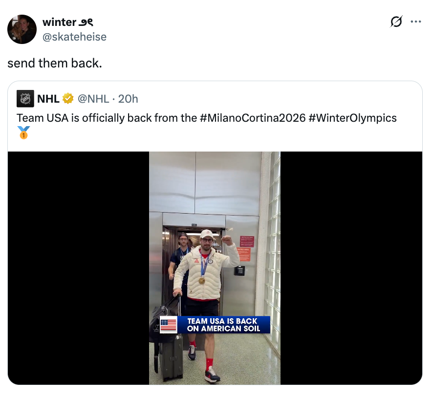 Skjermbilde av en tweet fra NHL om Team USAs retur fra vinter-OL, med et svar som spøkefullt sier: 
