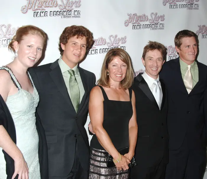 Martin Short, Nancy Dolman og barna deres Katherine, Henry og Oliver