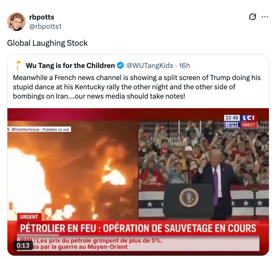 Tweet med en video som viser delt skjerm: Trump snakker på den ene siden, og den andre viser bombing i Iran. Bildeteksten kritiserer nyhetsprioriteringer