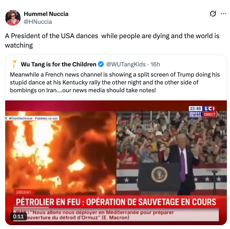 Video med delt skjerm: Franske nyheter til venstre viser brann; til høyre danser en leder på scenen. Tweet-kommentarer om kontrasten i mediedekningen