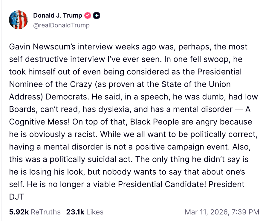 Sammendrag av et innlegg i sosiale medier av Donald J. Trump som kommenterer et intervju, kritiserer personlighet og kampanjeferdigheter