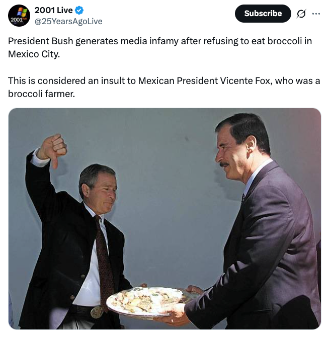 President Bush gir en tommel ned-bevegelse til en tallerken med brokkoli, mens president Fox ser på, og refererer til en hendelse i Mexico City