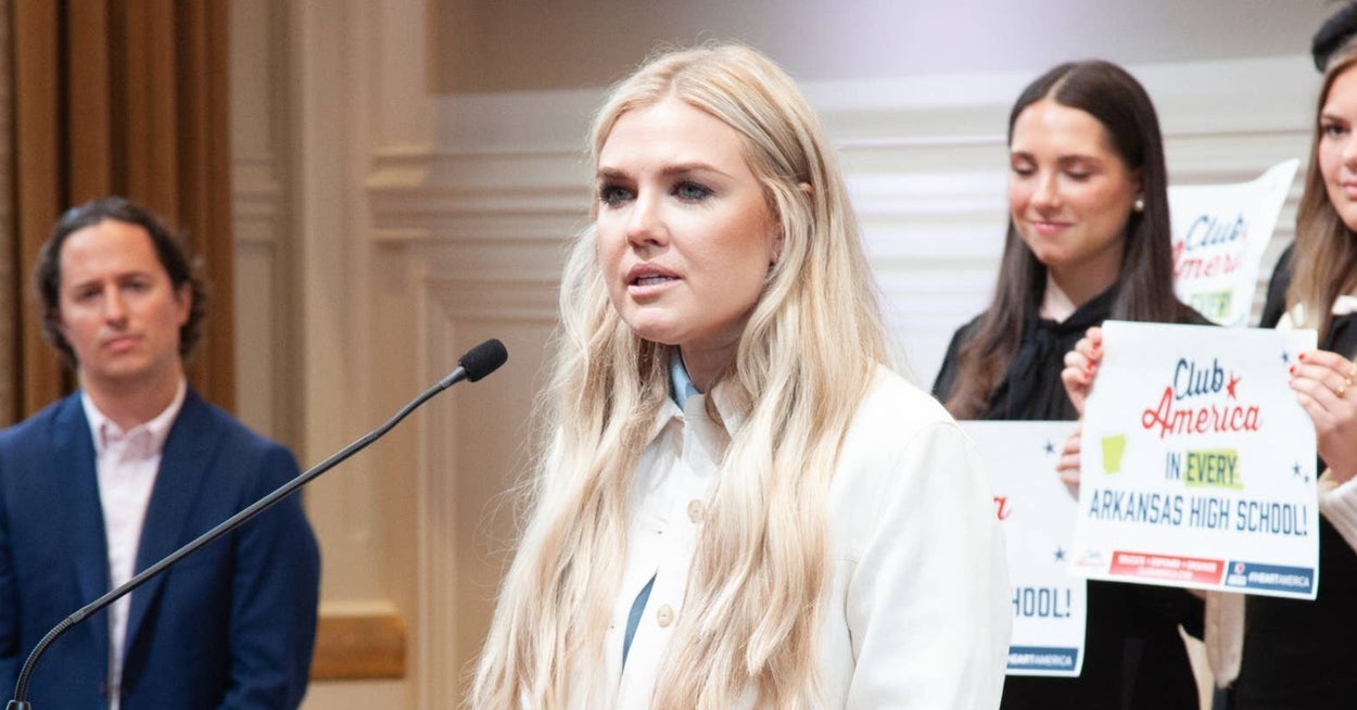 "Holy Sh*t" - Folk kan ikke tro rådene Erika Kirk nettopp ga til unge hvite menn under et vendepunkt i USA-tale