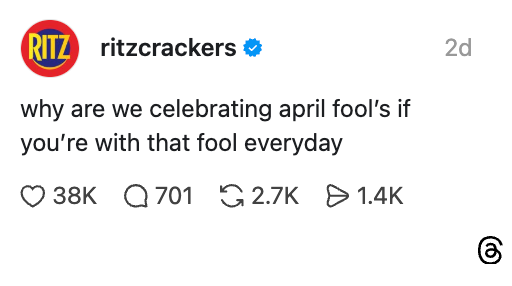 Ritz Crackers humoristiske innlegg på sosiale medier om aprilsnarr, som antyder hverdagsliv med en 