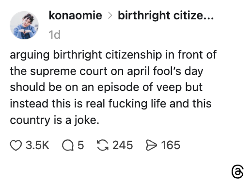 Sosiale medier-innlegg som uttrykker frustrasjon over fødselsrettsborgerskapsdebatt i Høyesterett, og sammenligner det med satire