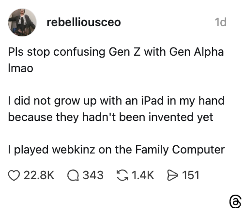 Innlegg på sosiale medier: Brukervitser om Gen Z vs Gen Alpha, som nevner iPads som ikke fantes i barndommen, da de spilte Webkinz på familiens datamaskiner