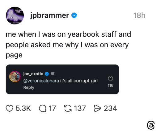 Et humoristisk meme som viser et selvsitat om å vises på flere årboksider, med en sarkastisk kommentar nedenfor fra en bruker som heter joe_exotic