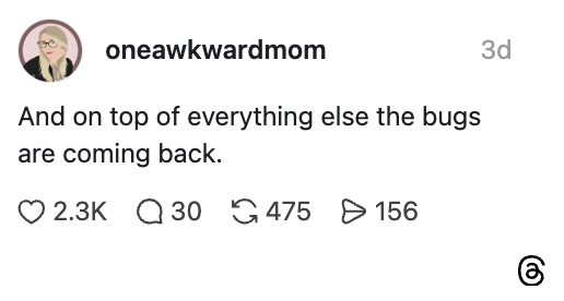 Innlegg på sosiale medier av oneawkwardmom: "Og på toppen av alt annet kommer feilene tilbake." 2,3K liker, 30 kommentarer, 475 reposter, 156 delinger