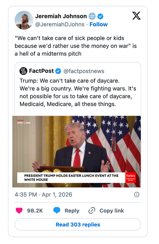 Et innlegg på sosiale medier kritiserer å prioritere krigsfinansiering fremfor sosiale tjenester, med et nyhetskort som siterer en uttalelse fra en tidligere amerikansk president