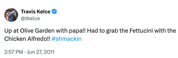 Tweet av @tkelce om å spise på Olive Garden med 