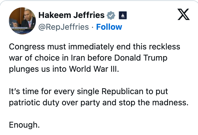 Tweet av Hakeem Jeffries som oppfordrer kongressen til å avslutte handlinger i Iran og ber republikanerne prioritere patriotisk plikt fremfor parti