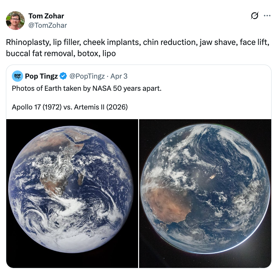 Side-ved-side sammenligning av jordbilder fra Apollo 17 (1972) og Artemis II (2026), med vekt på endringer over 50 år