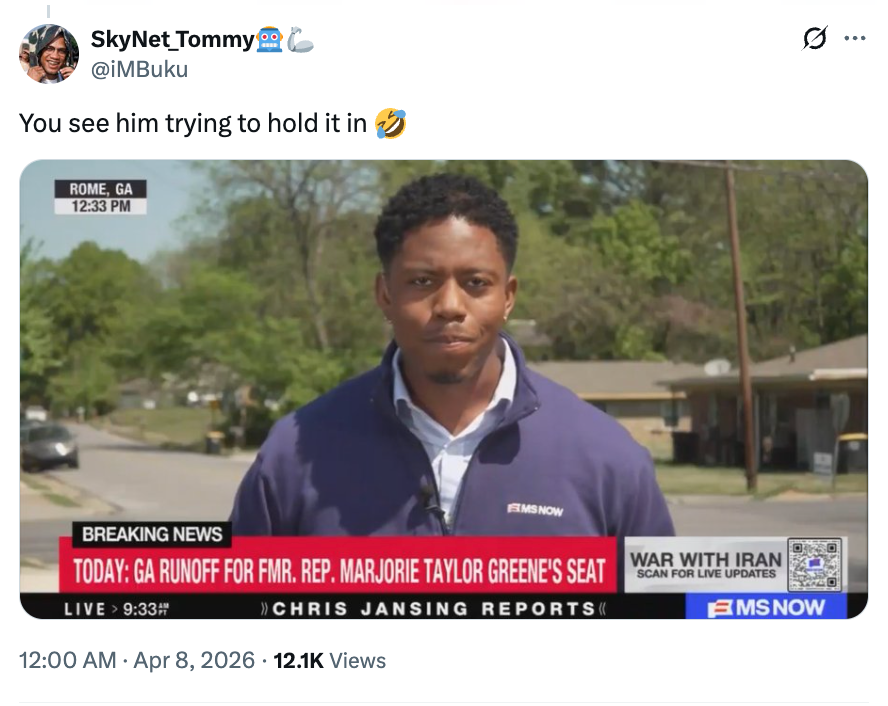 Nyhetsreporter står utendørs i Roma, GA, og dekker GA-valget for rep. Marjorie Taylor Greenes sete. Tekstoverlegg viser kringkastingsdetaljer