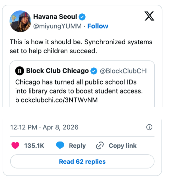 Tweet om at Chicago konverterer skole-ID-er til lånekort for å øke studenttilgangen