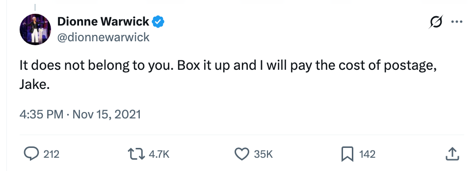 Tweet fra Dionne Warwick som tilbyr å betale porto for en vare som ikke tilhører "Jake."