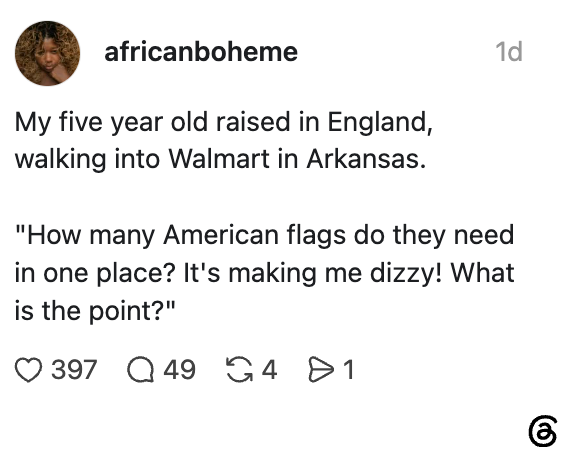 Et innlegg på sosiale medier deler et humoristisk sitat fra et barn om en rekke amerikanske flagg i en Walmart i Arkansas