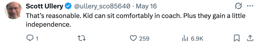 Tweet fra en bruker om barn som sitter komfortabelt i bussen og oppnår uavhengighet