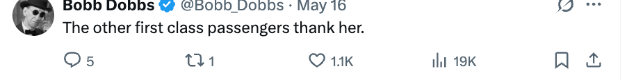 Tweet av Bobb Dobbs: "De andre førsteklasses passasjerene takker henne."