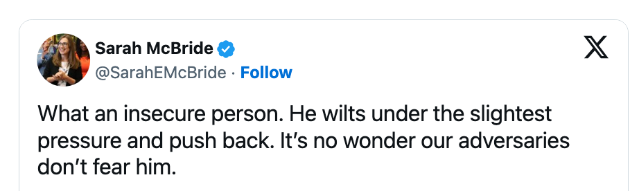 Tweet av Sarah McBride som kritiserer en person for å være usikker og ute av stand til å håndtere press