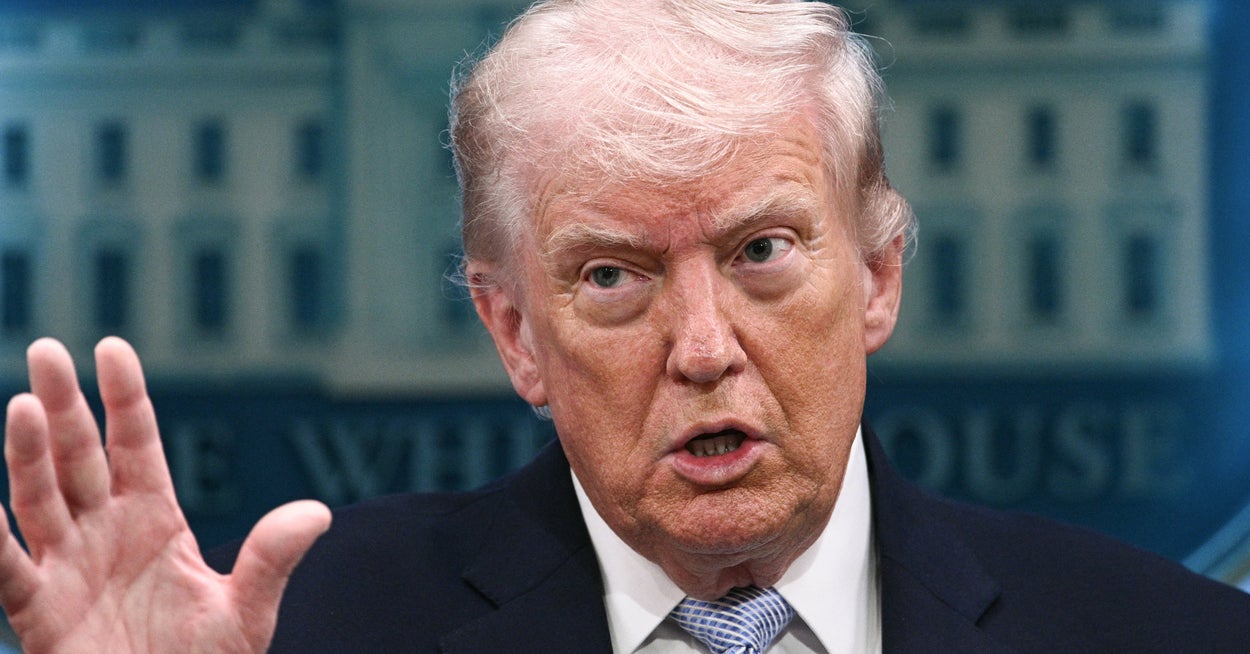 "Hver eneste del av det er falskt": Denne CNN-faktasjekkeren traff Trump over vilt "falske" nye påstander