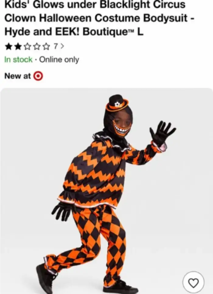 Barn i et svart og oransje klovnedrakt med harlekinmønster med en narrhatt, annonsert som en glød-under-svart-lys Halloween-bodysuit for barn