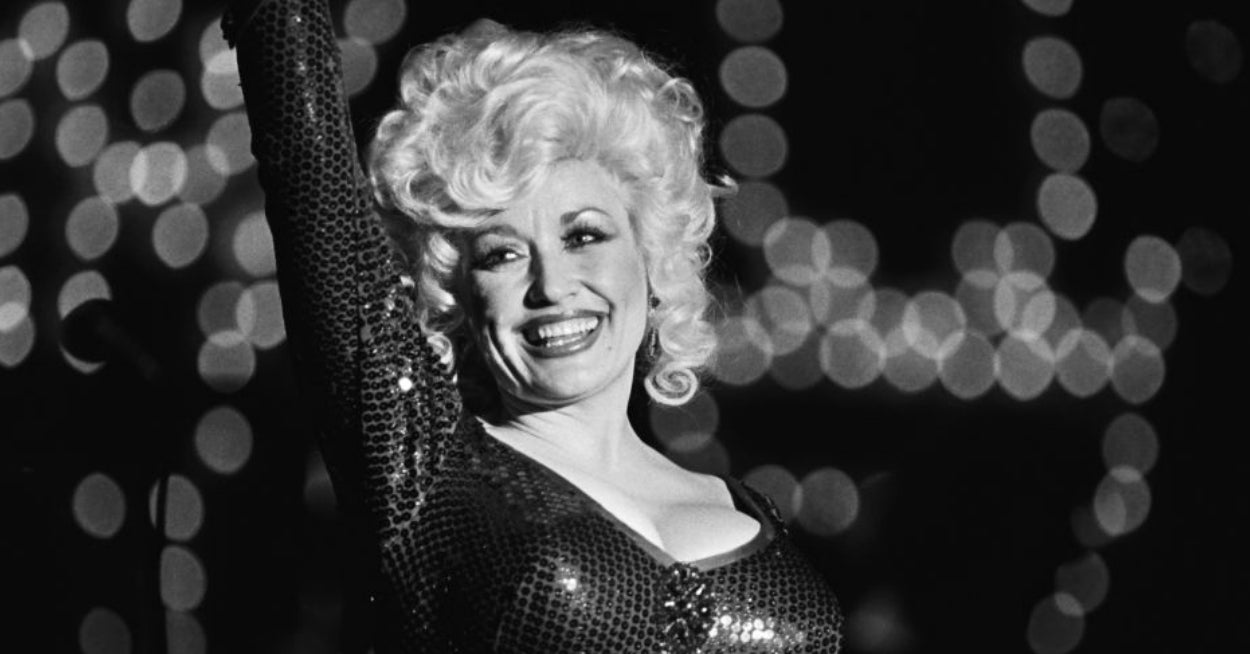 25 ultra-sjeldne bilder av Dolly Parton for å hedre hennes ultra-sjeldne liv