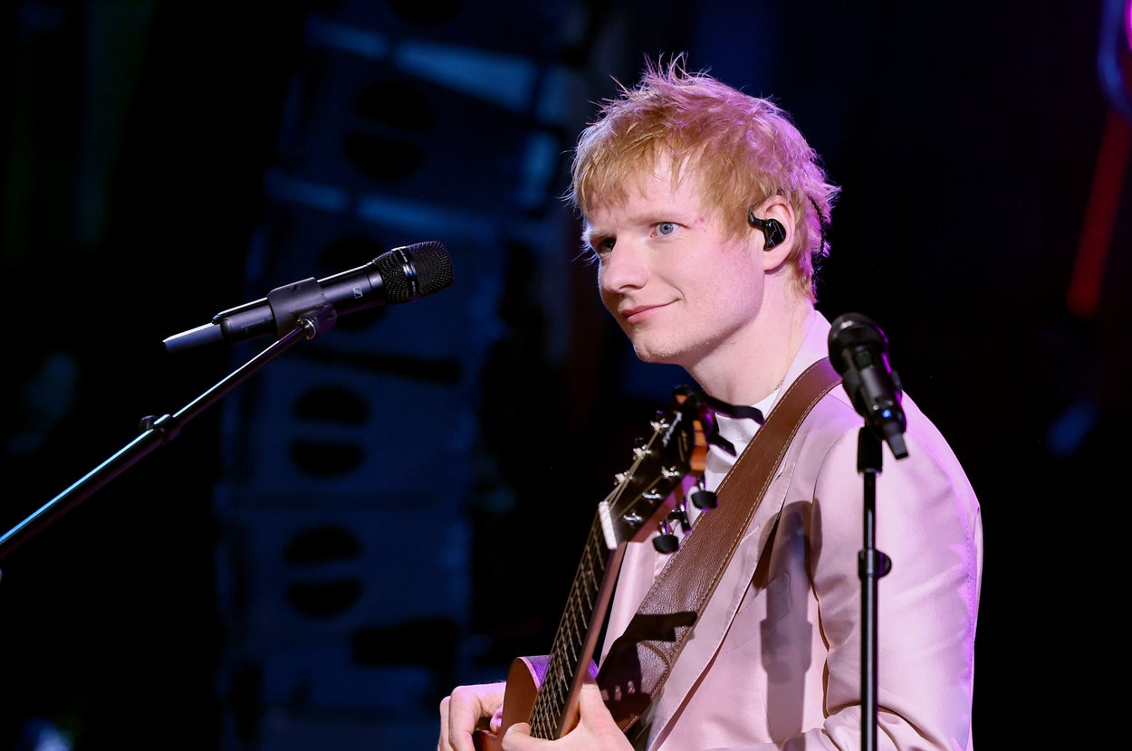 5 ganger Ed Sheeran har brukt plattformen sin til å snakke om politiske og sosiale spørsmål til tross for at han sa at han ikke gjør det