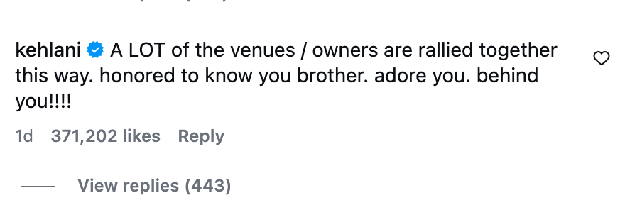 Kehlani støtter Macklemore, nevner arenaer og eiere som kommer sammen, og uttrykker ære og beundring