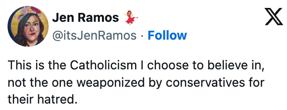 Bildet er en tweet av Jen Ramos som diskuterer personlig tro på katolisisme i motsetning til konservative synspunkter