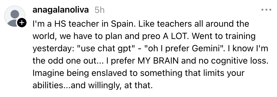 En lærer på videregående skole i Spania deler sin preferanse for å bruke sin egen hjerne fremfor AI-verktøy, og beskriver en treningsopplevelse med chat-plattformer